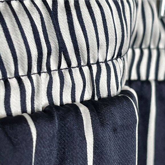 H&M Plus 24 Wide Leg Pants Blue Striped Satin Pull On High Rise Casual - Picture 8 of 8